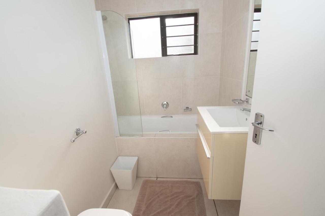 7 The Shades Umhlanga Rocks Apartment Durban Exterior photo