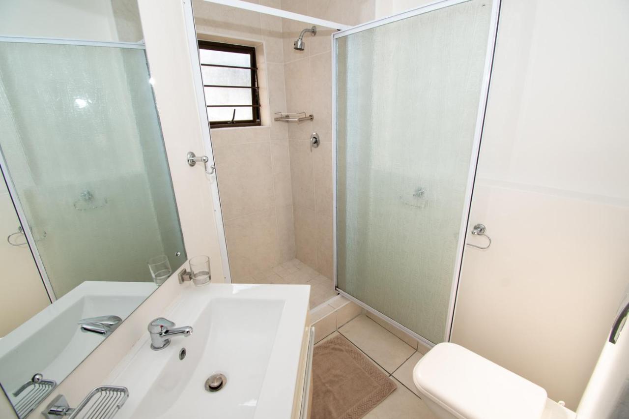 7 The Shades Umhlanga Rocks Apartment Durban Exterior photo